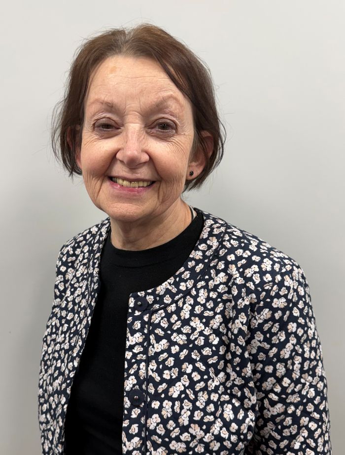 Lindsey Crutchett 02 700